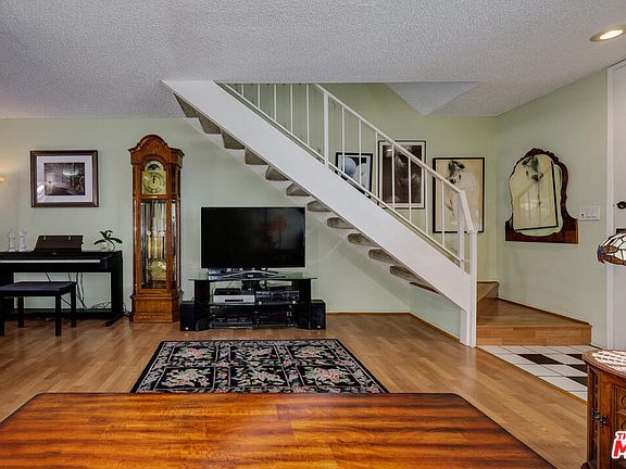 4th image of 5815 Doverwood Dr Unit 14