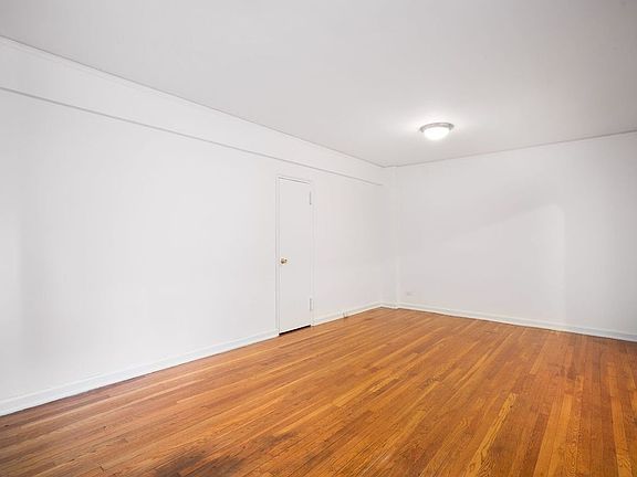 3rd image of 55 W 92nd St #5C1
