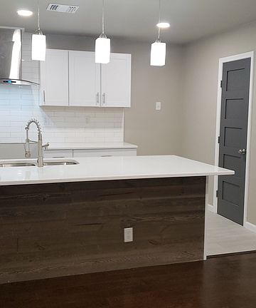 5th image of 10102 Lorene Ln