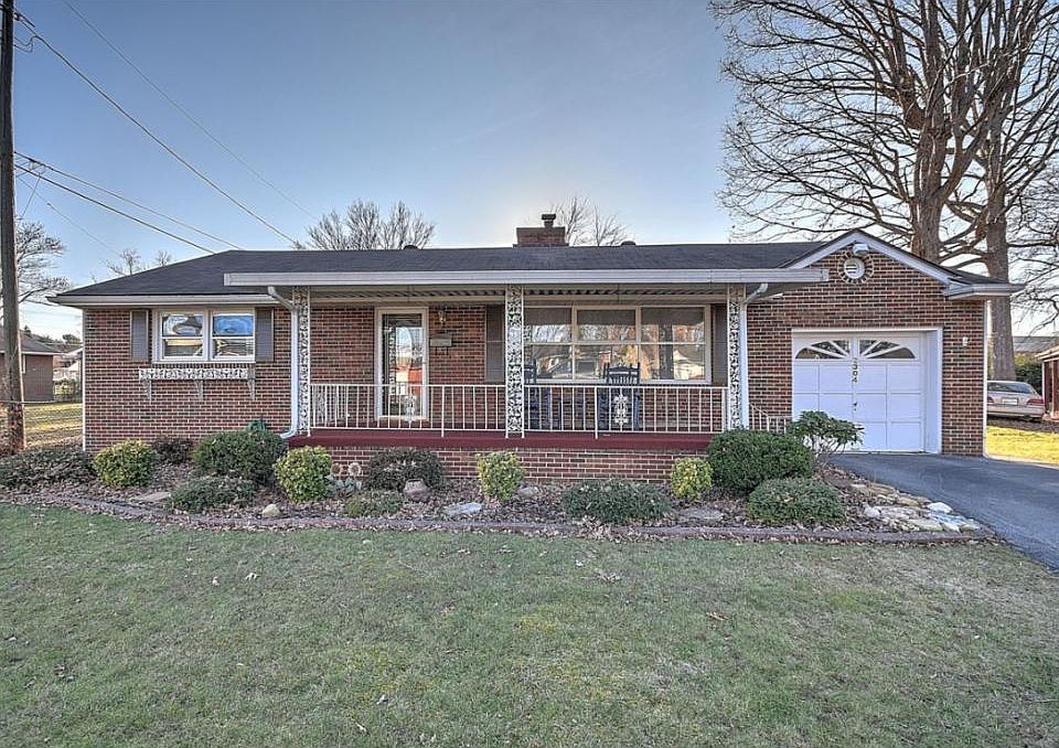 1st image of 2304 Alameda Pl