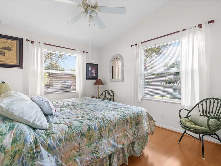 5260 Grande Palm Cir — Photo 25