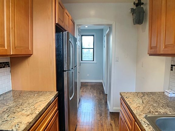 2nd image of 21-67 33rd St APT 4H