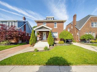 2151 Lincoln Rd, Windsor, ON N8W 2P9