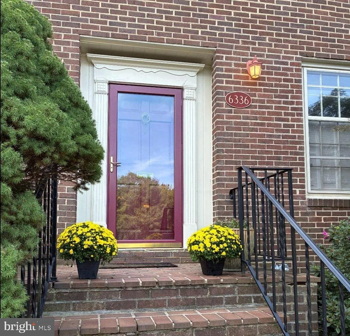 4 bed, 3.5 bath, 2205 sqft, $3,750 — Photo 1