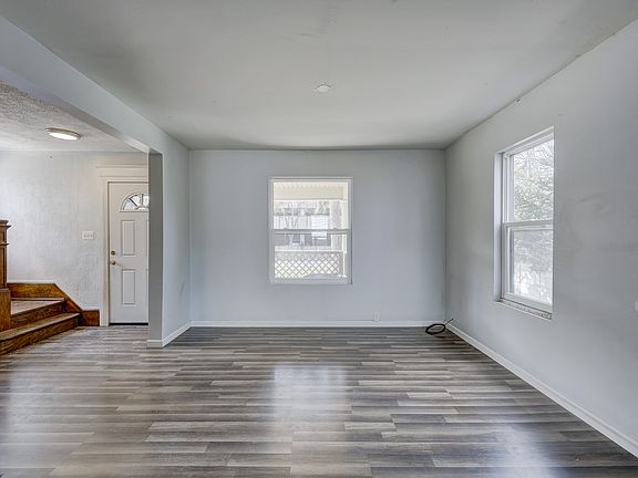 4th image of 813 S Center St