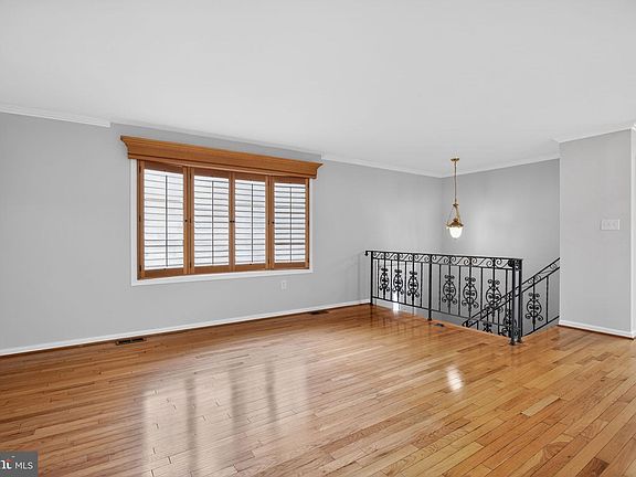 5th image of 4908 Procopio Dr