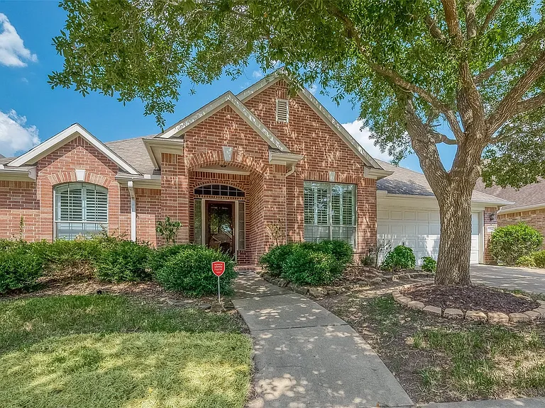 7206 Spring Meadow Ln — Photo 3