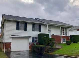 19 Gilroy St, Peckville, PA 18452