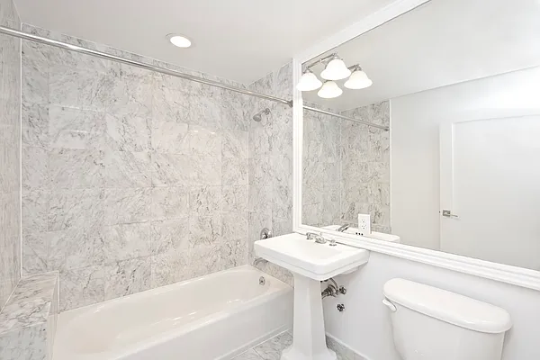 Rented by R New York | media 34