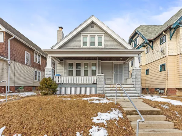 2631 N 40th St, Milwaukee, WI 53210