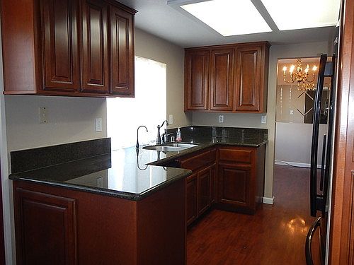 3rd image of 808 Whitehaven Ct