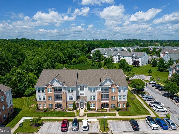 4th image of 9534 Shirewood Ct #9534