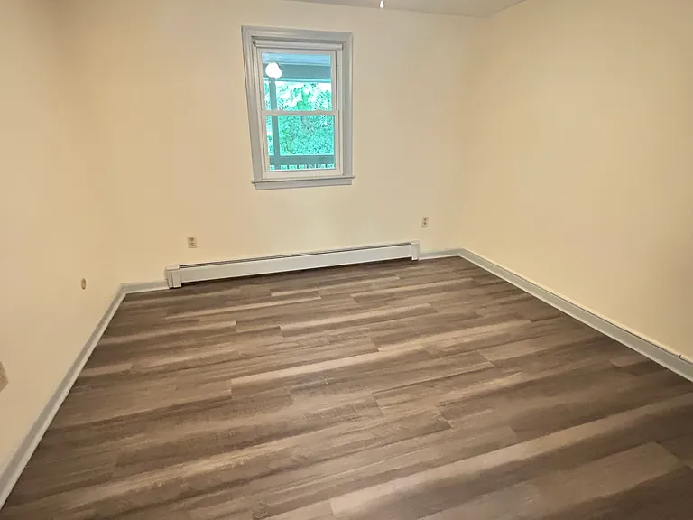 23 Burlington St #4 — Photo 3