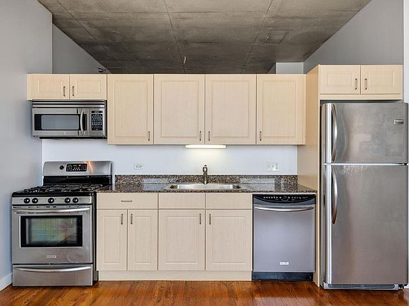 4th image of 1720 S Michigan Ave APT 1215