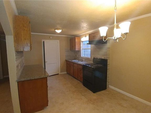 2nd image of 8809 Woodcastle Dr