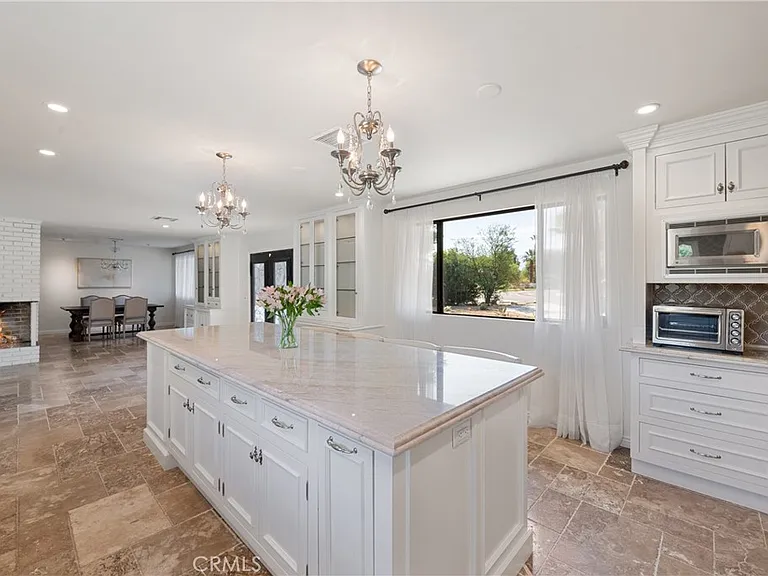 72408 Desert Dr — Photo 6