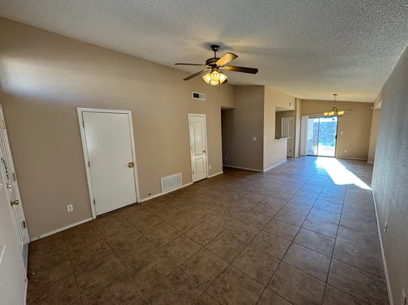 11836 Jim Webb Dr, El Paso, TX 79934