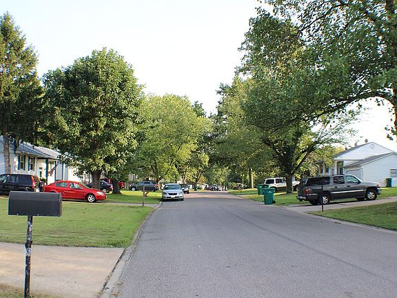 4th image of 12156 Criterion Ave