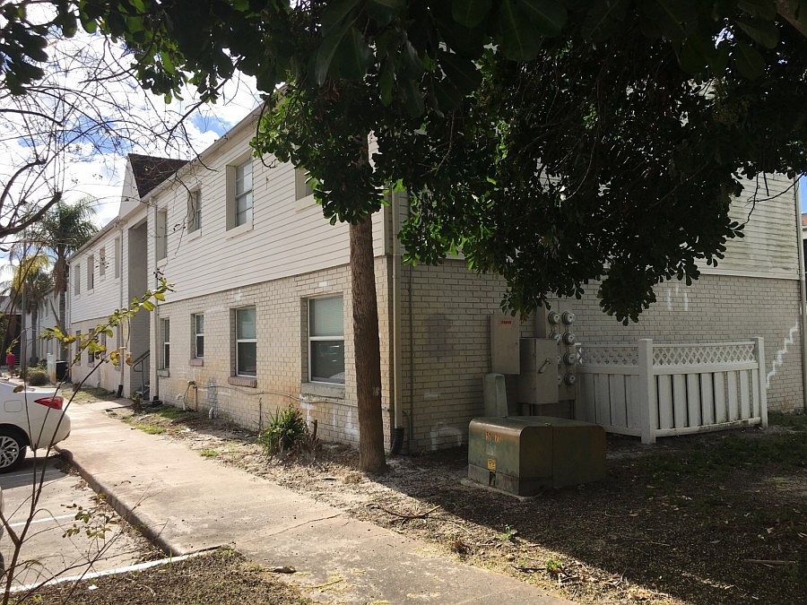 2nd image of 7210 N Manhattan Ave APT 2311