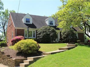45 Hoodridge Ln, Mt Lebanon, PA 15228
