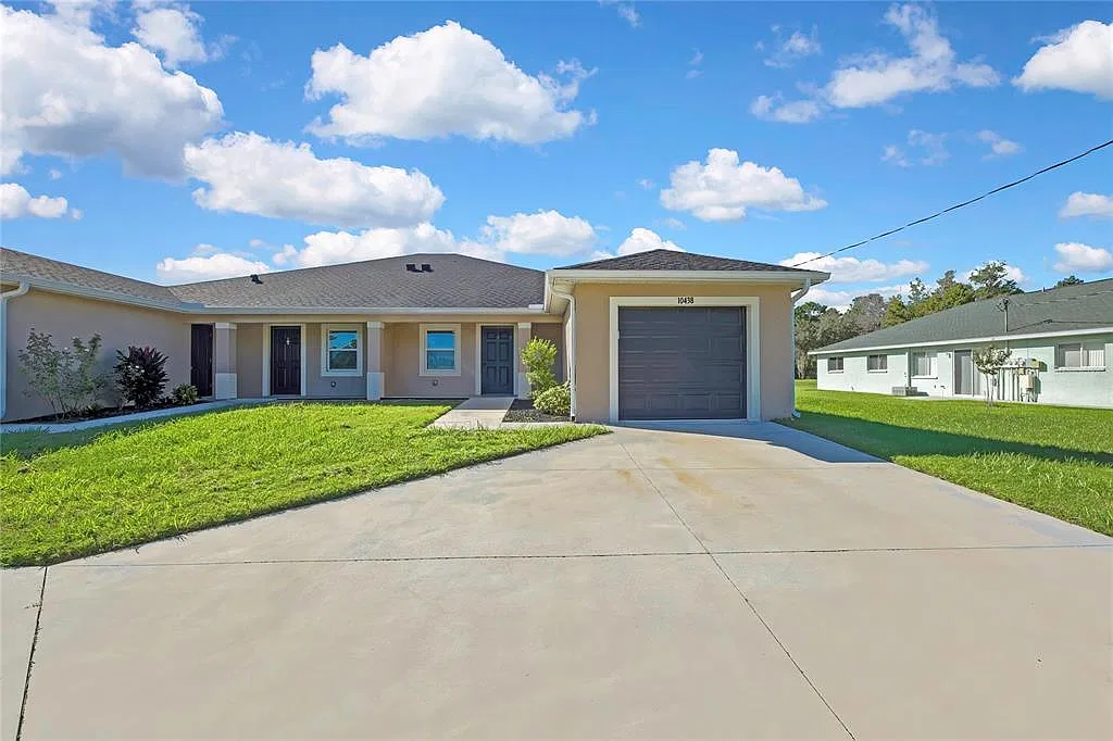 3 bed, 2.0 bath, 2576 sqft, $1,725 — Photo 1