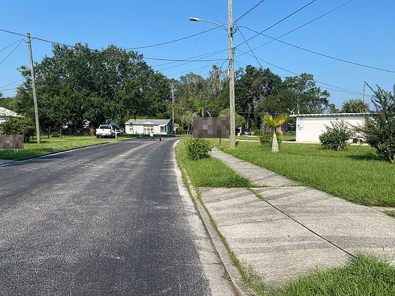 5th image of 3815 Starks St