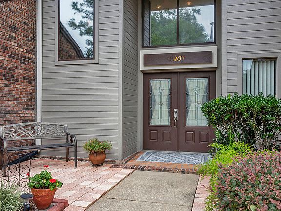 4th image of 1207 Chantilly Cir