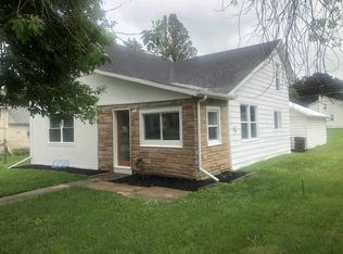 113 S Linn St, Shannon, IL 61078