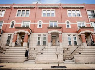 419 W Grand #B, chicago, IL 60654
