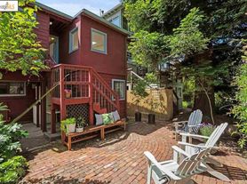 1284 61st St, Emeryville, CA