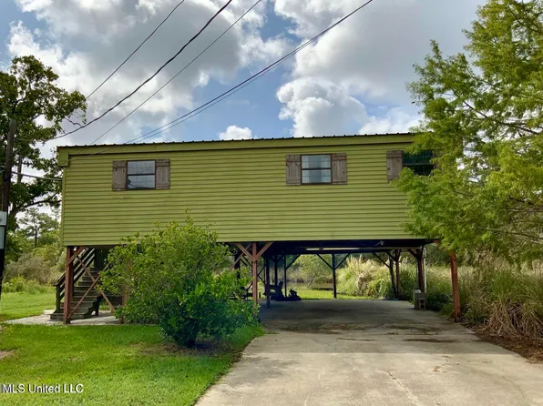 5095 Kament St, Bay Saint Louis, MS 39520