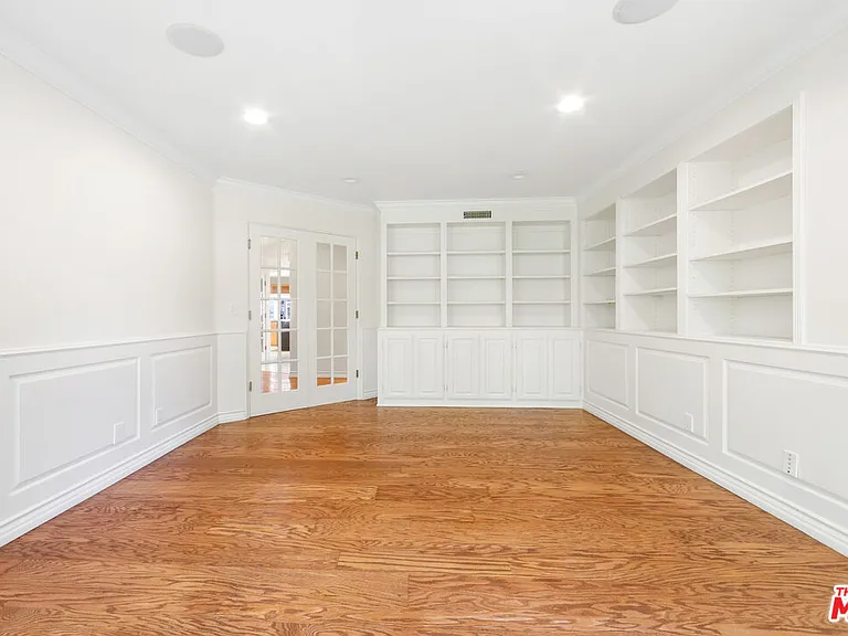 5958 Busch Dr — Photo 13