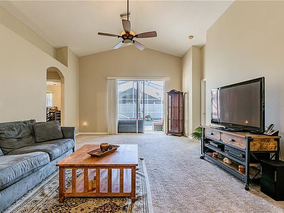 3rd image of 6937 Crown Lake Dr