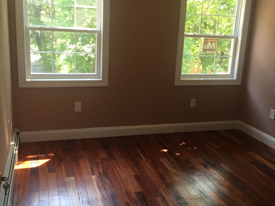 2nd image of 11433 144th St