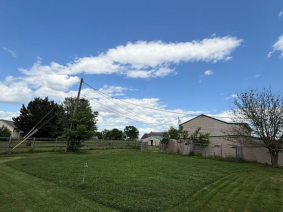 3rd image of 4069 Bullitt Rd