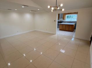 8446 Fenwick St, Sunland, CA 91040