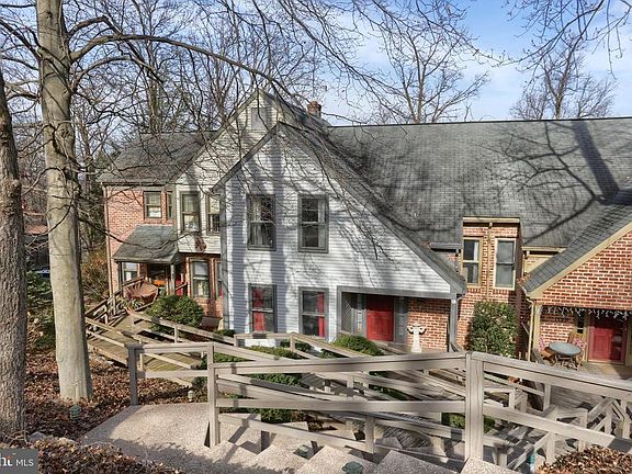 2nd image of 1122 Draymore Ct
