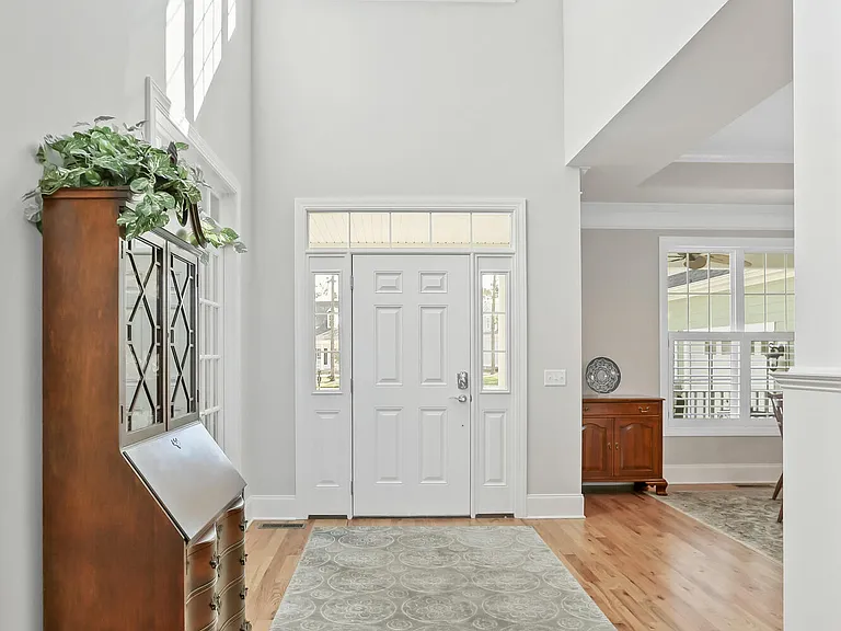 2746 Oak Forest Dr — Photo 5