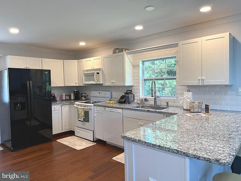 15609 Heth Dr — Photo 11