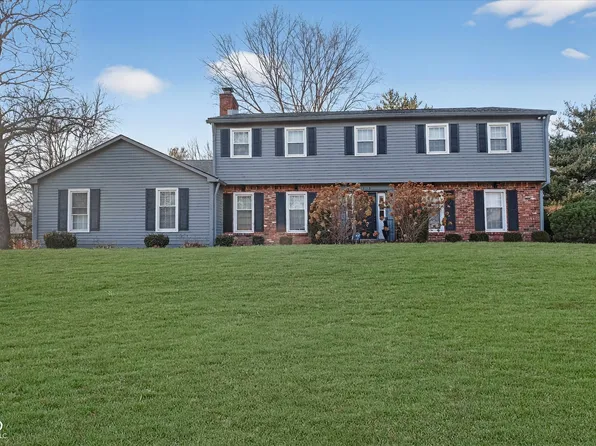 12112 Roxbury Pl, Carmel, IN 46033