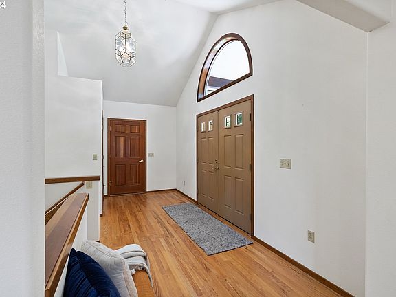3rd image of 30785 NW Redhawk Dr
