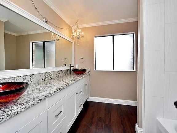 4th image of 36620 Avenue 12