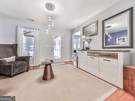 5th image of 268 N Briar Rdg