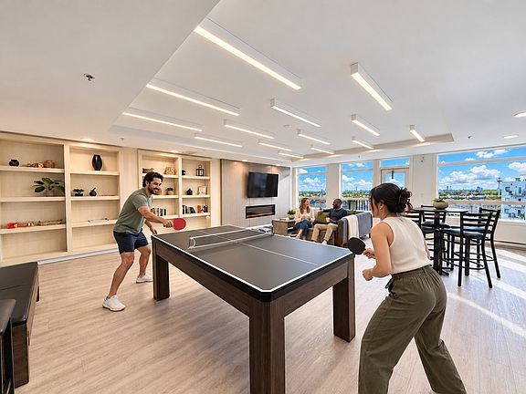 4th image of 160 Centre St #421
