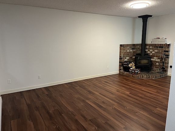 3rd image of 4507 Lexington Pl NE