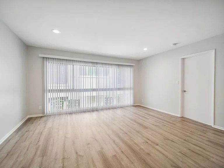 170 North Crescent Street — Photo 14