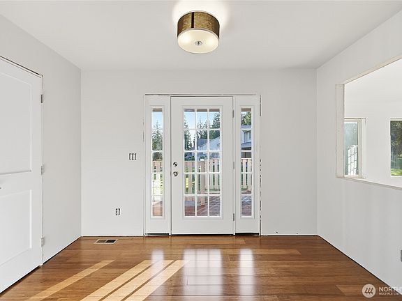 2nd image of 20919 President Point Road NE