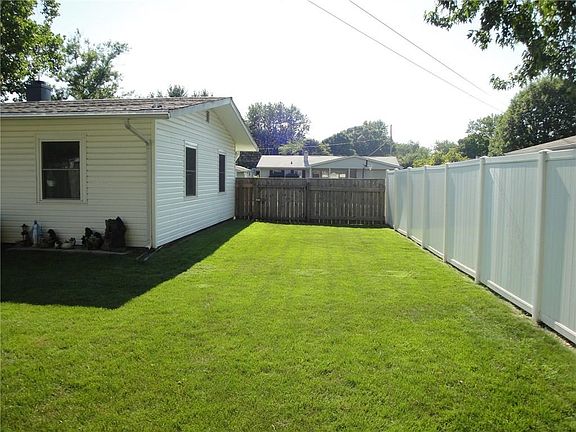 5th image of 1611 Gibson Dr