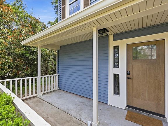 3rd image of 207 Millers Trace Dr