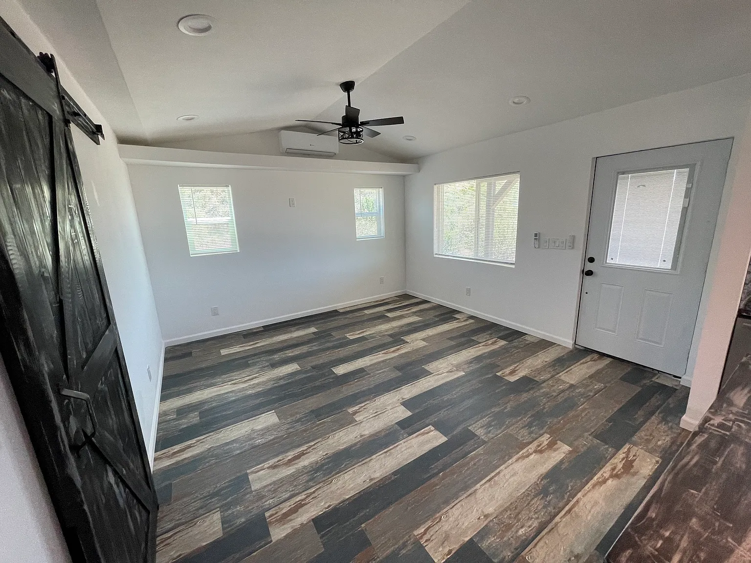 1 bed, 700 sqft, $1,799 — Photo 4